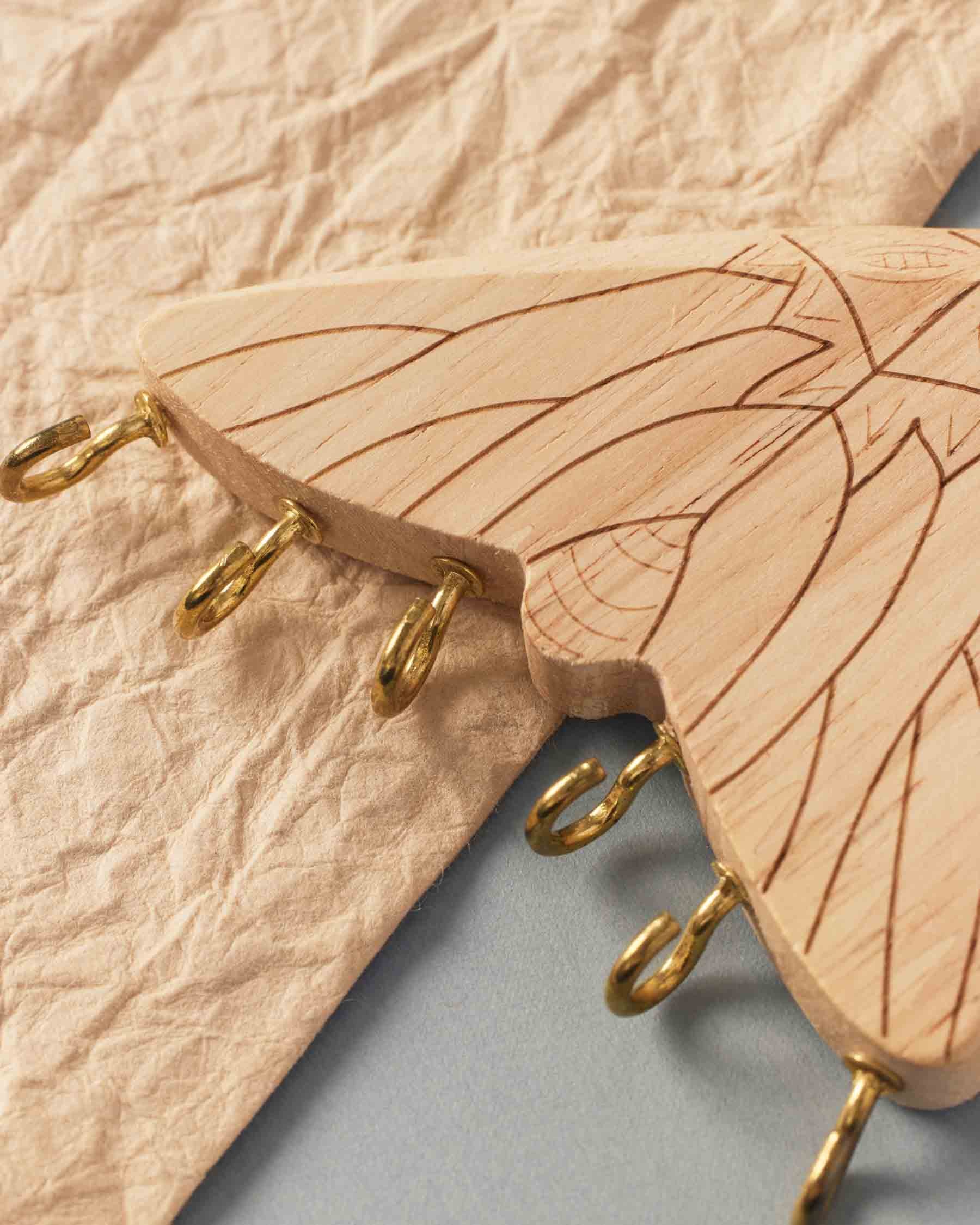 Joyero de madera con forma de Polilla