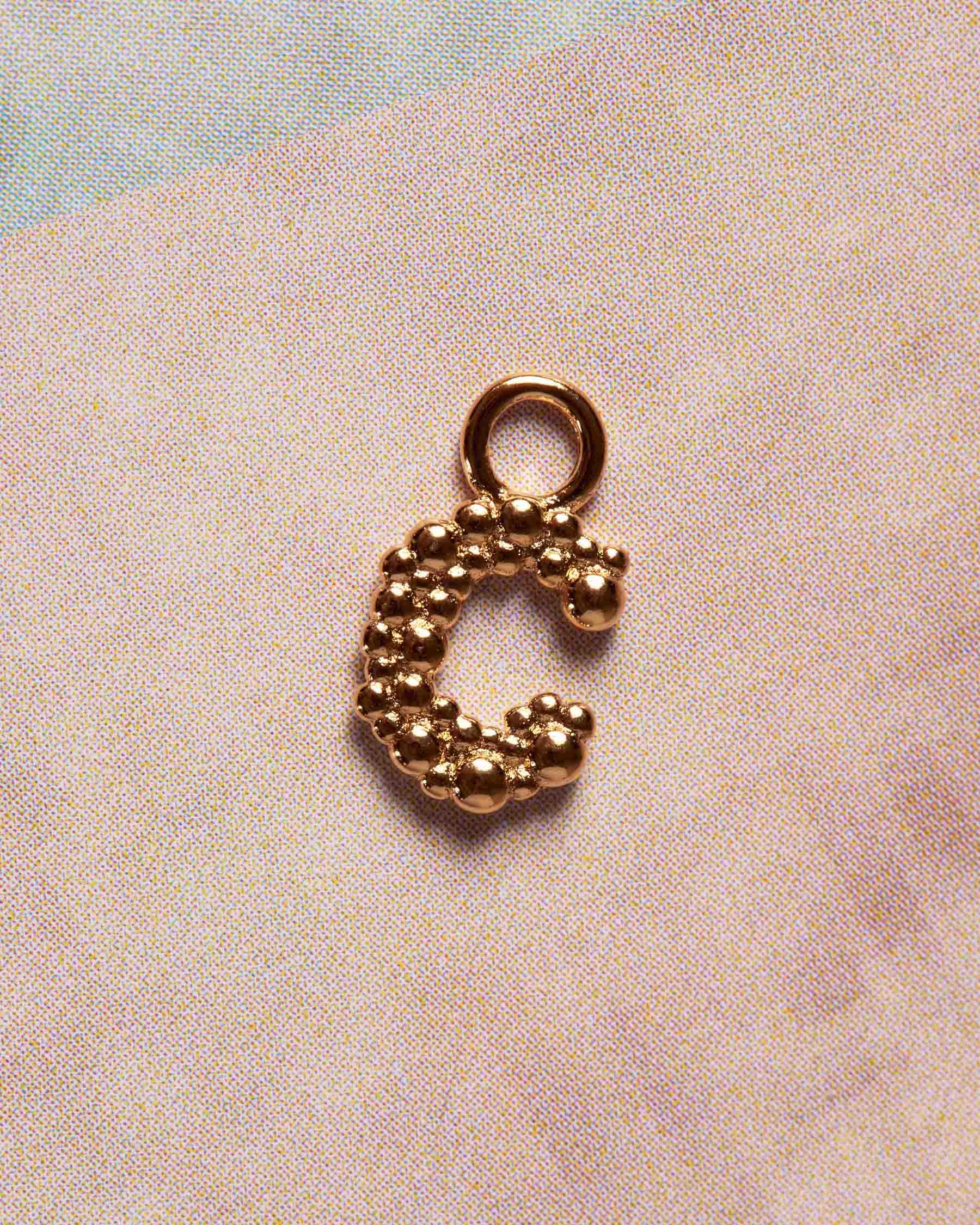 Charm Sand Dust Buchstabe C