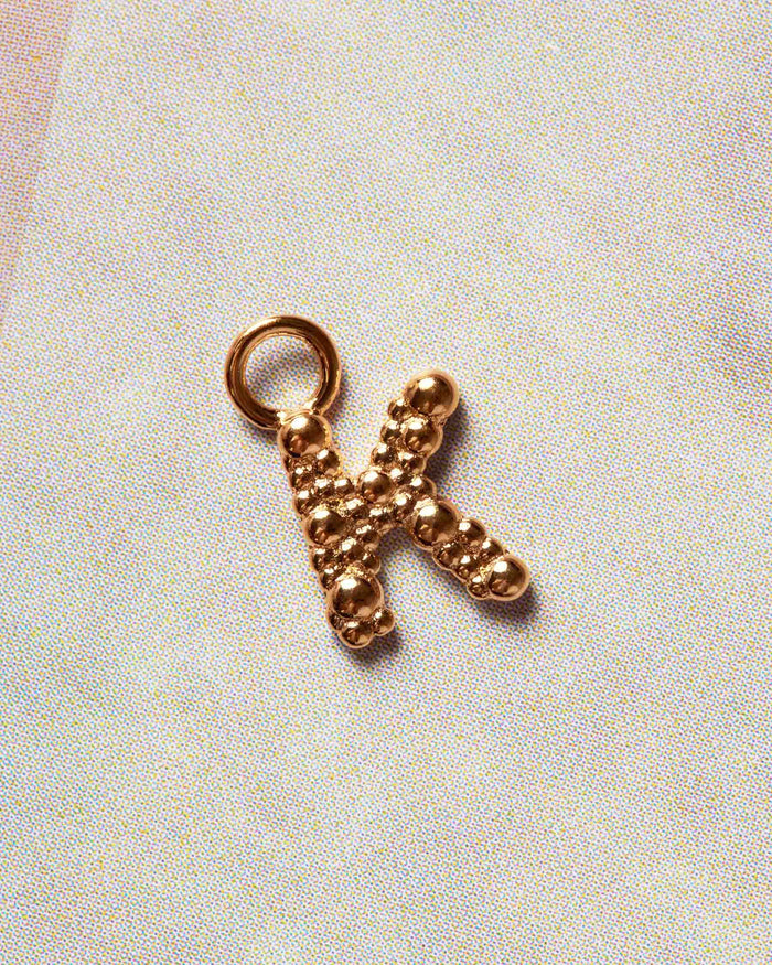 Charm Sand Dust Lettre K
