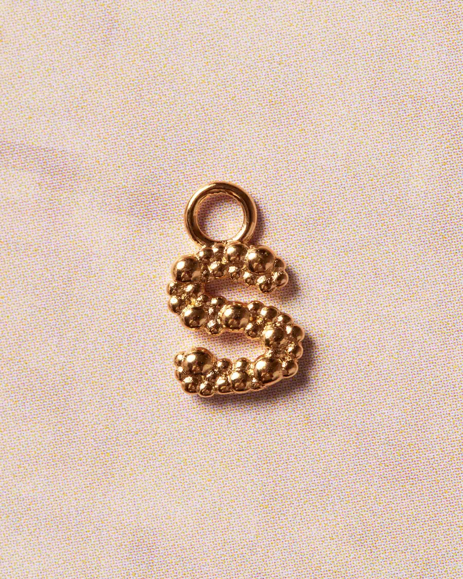 Charm Sand Dust Lettre S