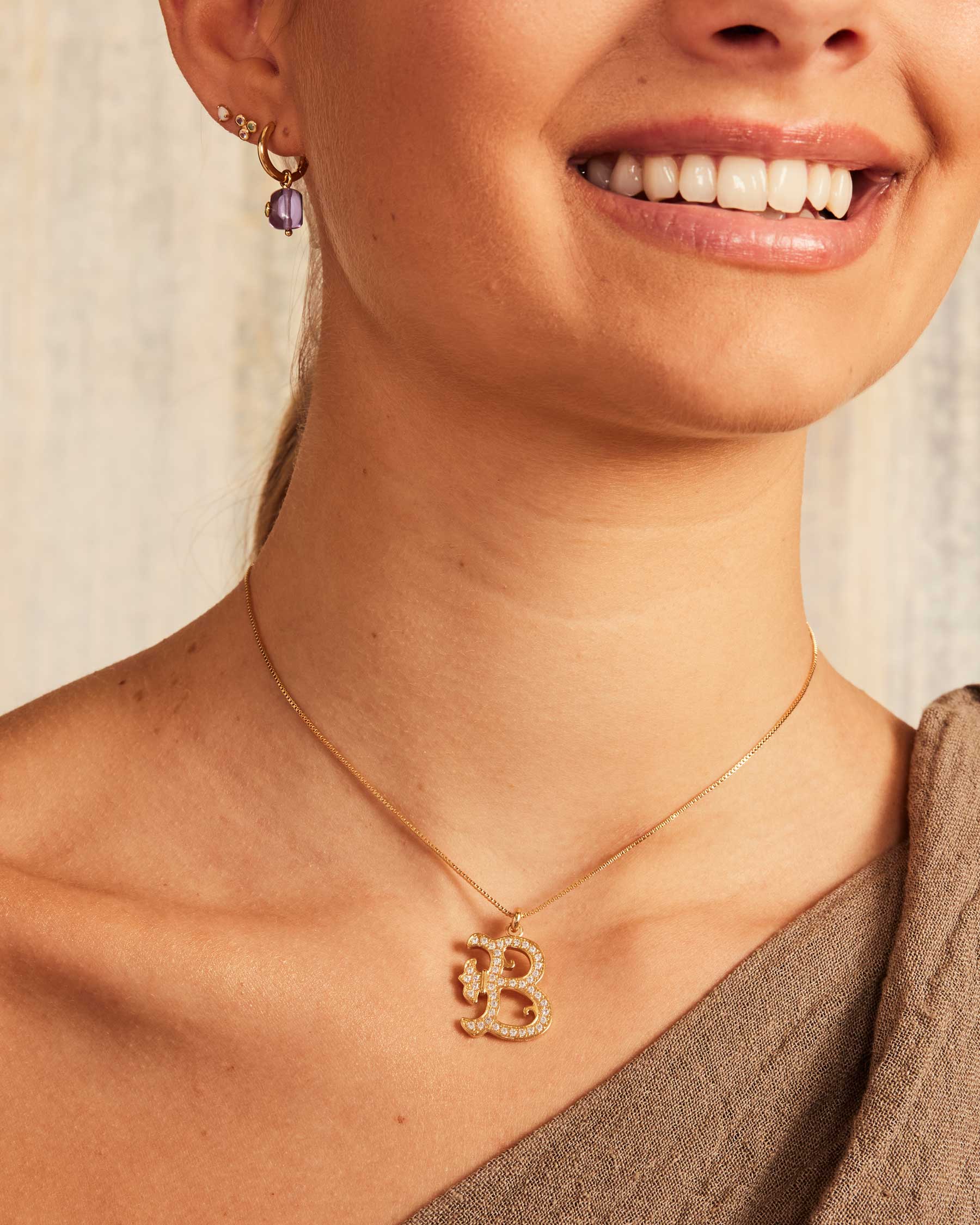 Vintage Charm Letter B
