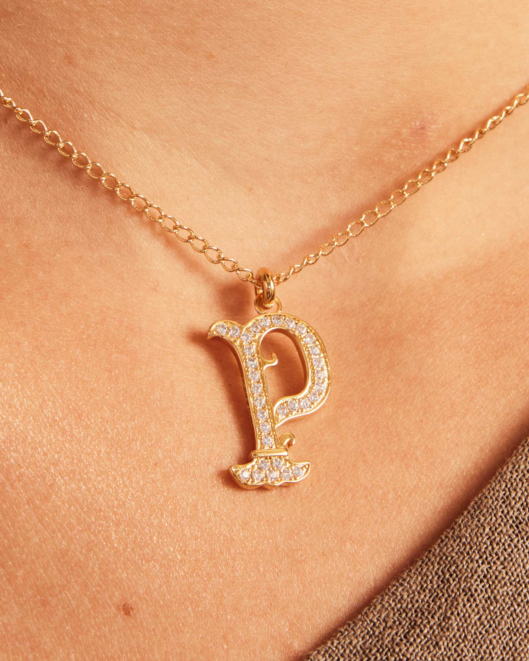 Charm Vintage Letra P