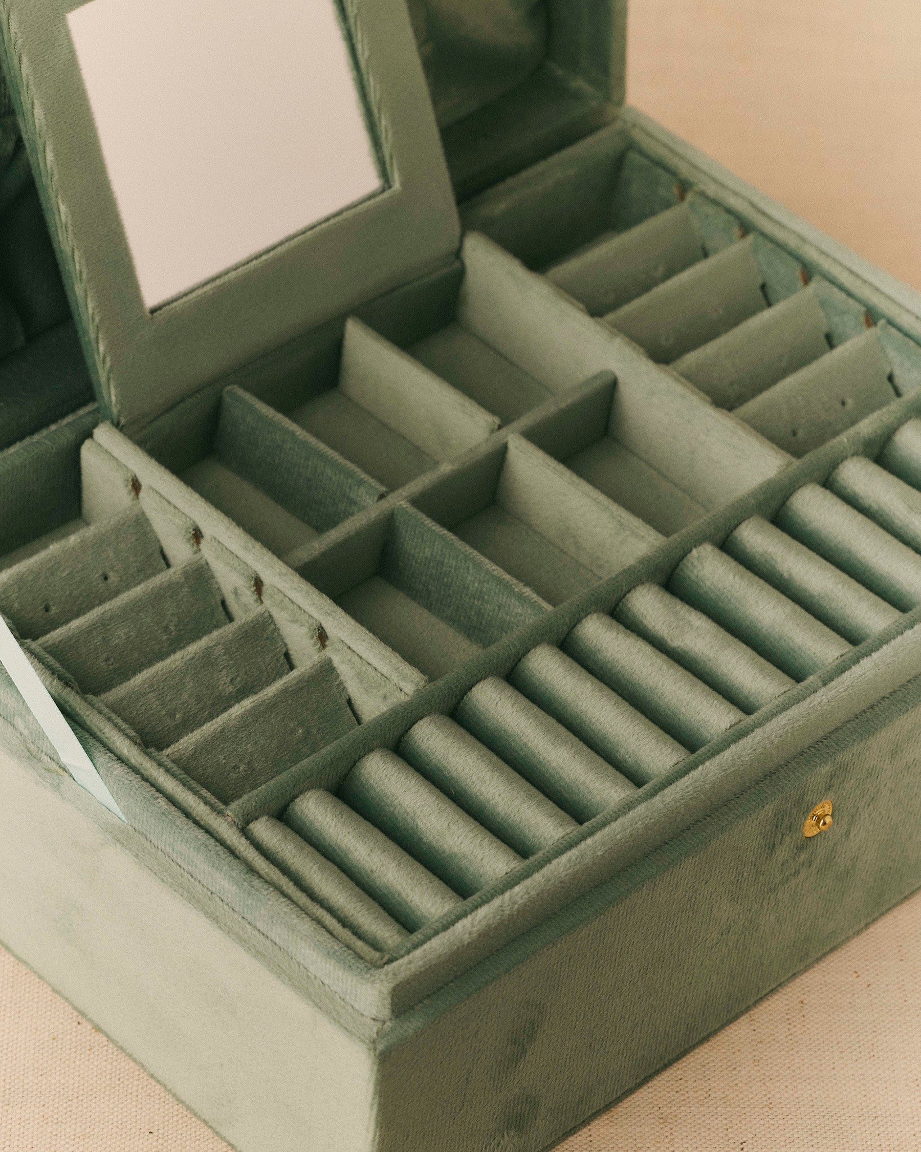 Velvet Xl Jewelry Box
