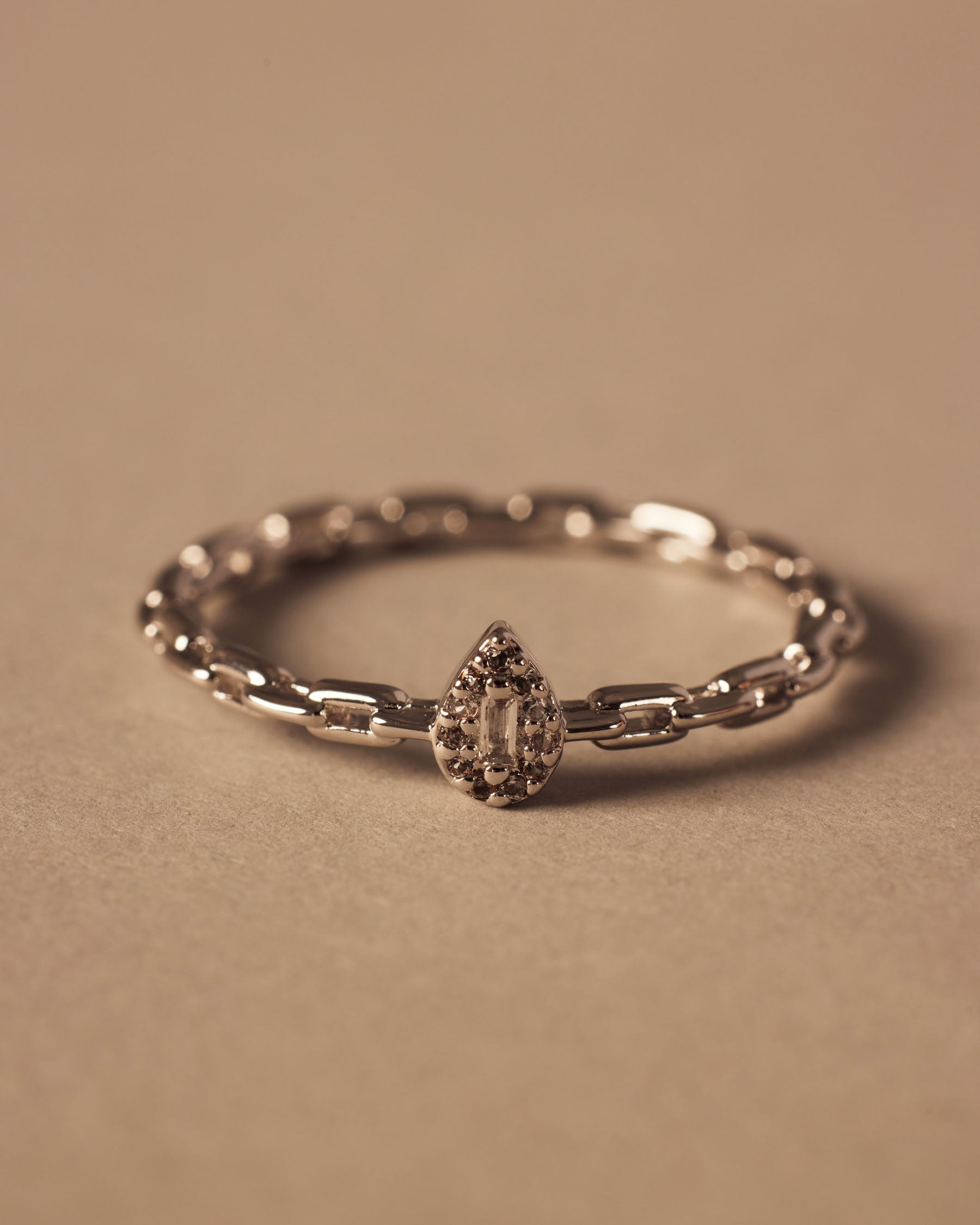 Chain Ring : Sterling Silver 925 : White Topaz
