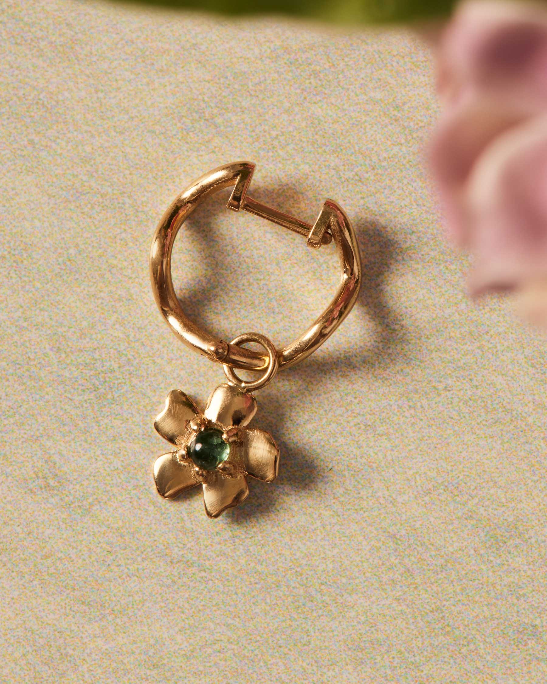 18-karätige Gold-Ohrringe „Forever Flower“