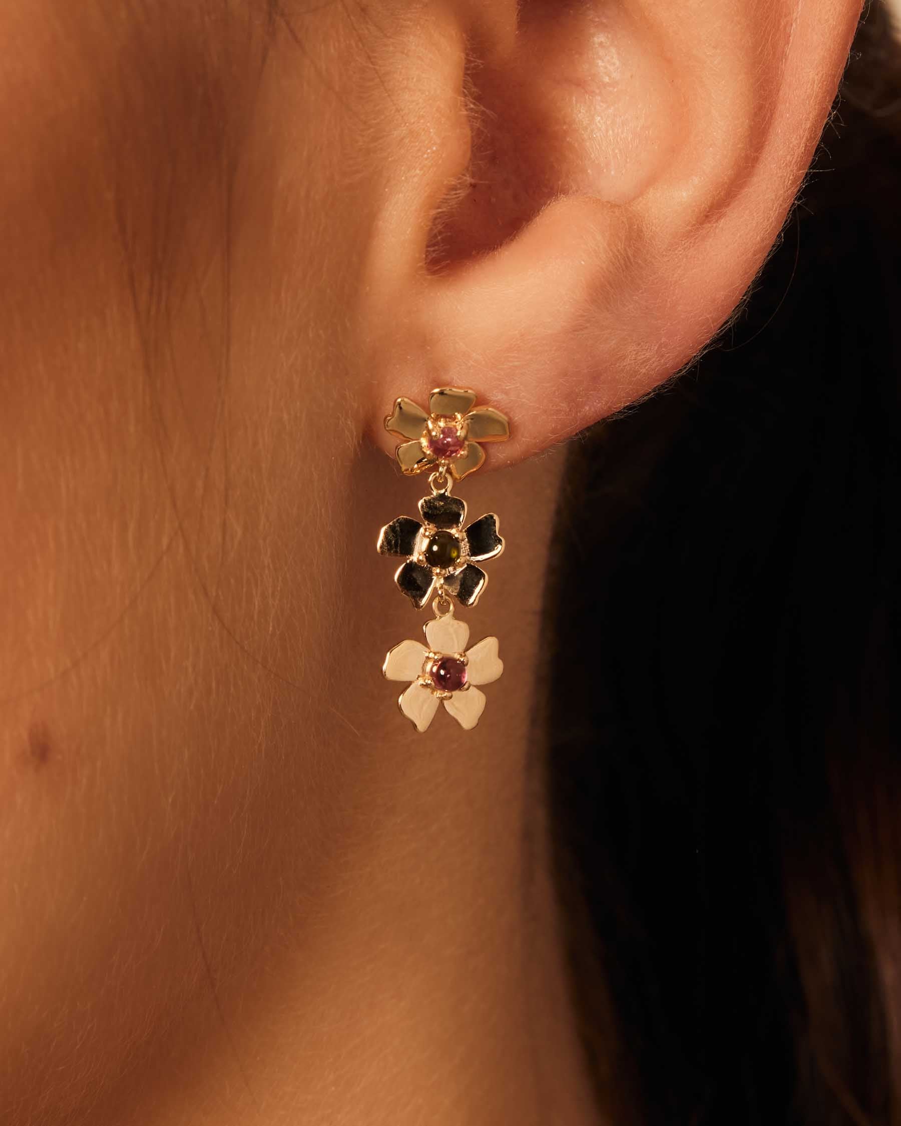 Boucles d'oreilles longues fleur Forever en or massif 18K