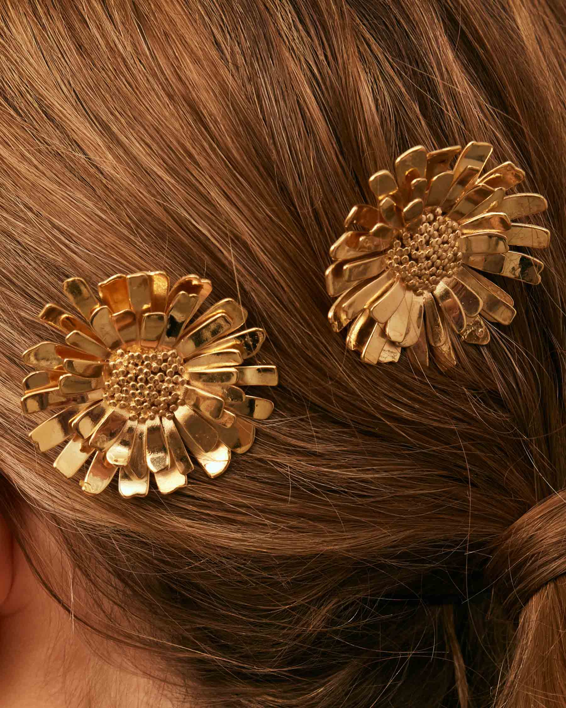 Margarita Salas headdress