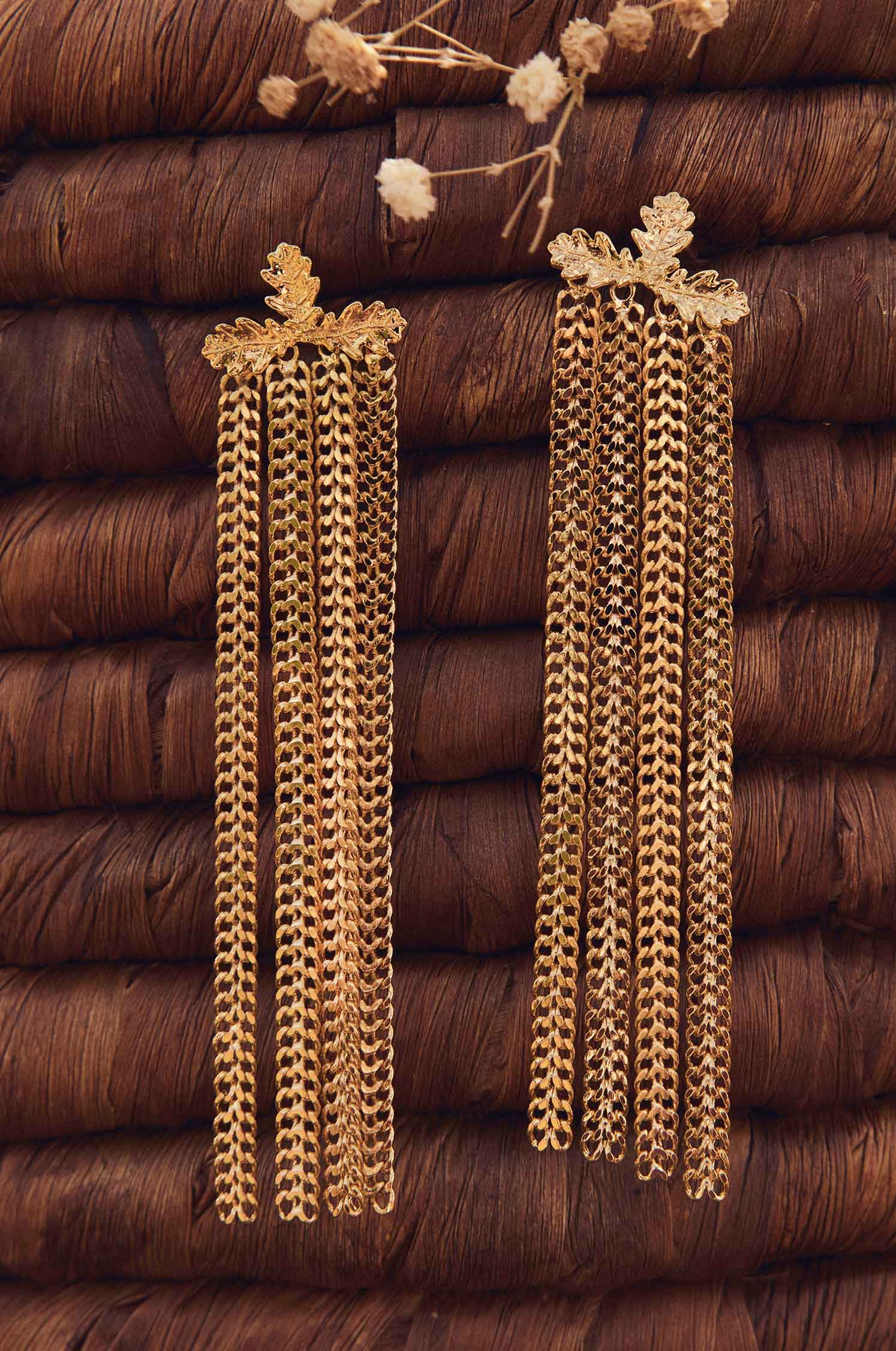 Long chain earrings into the woods