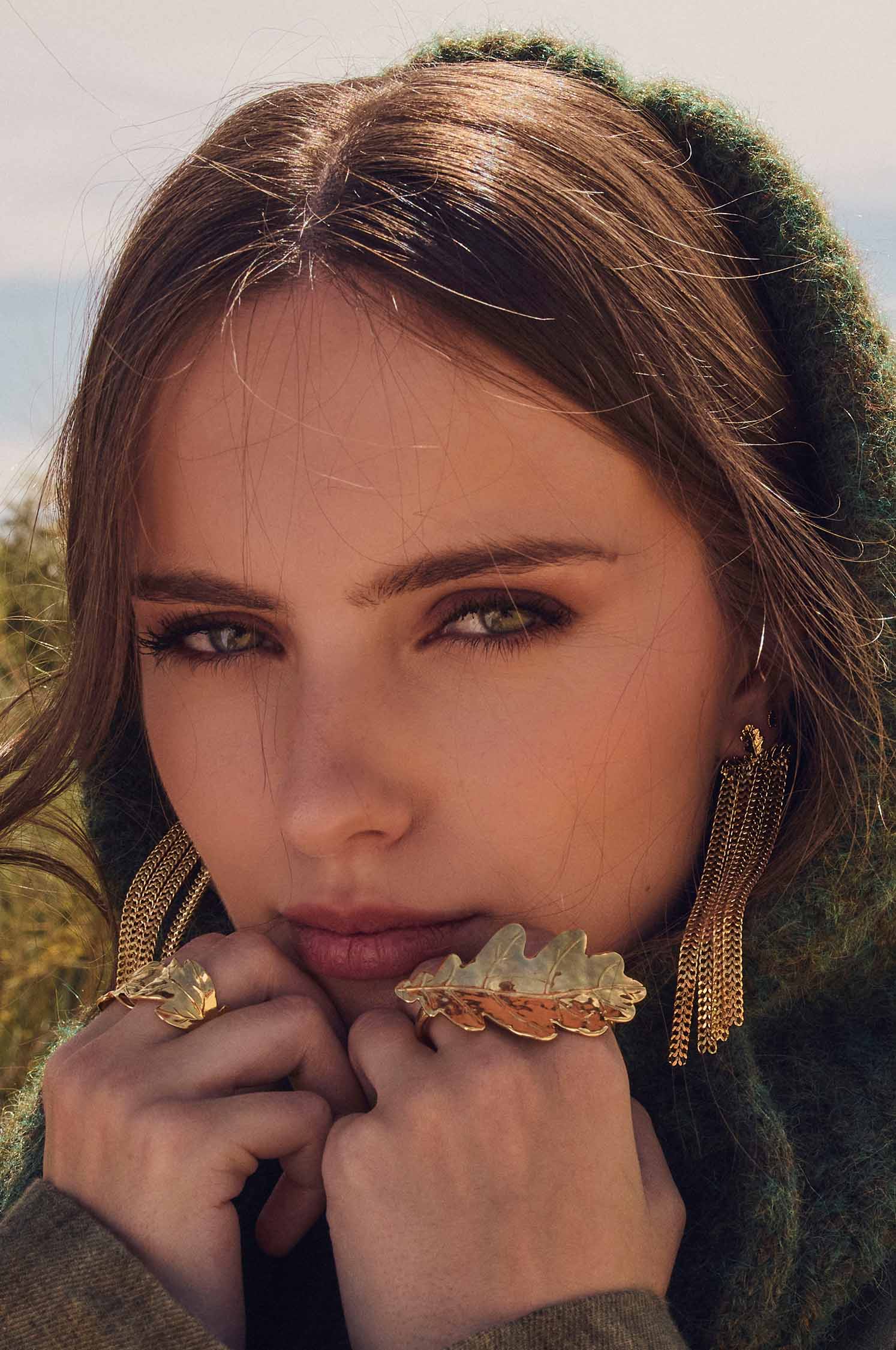 Long chain earrings into the woods