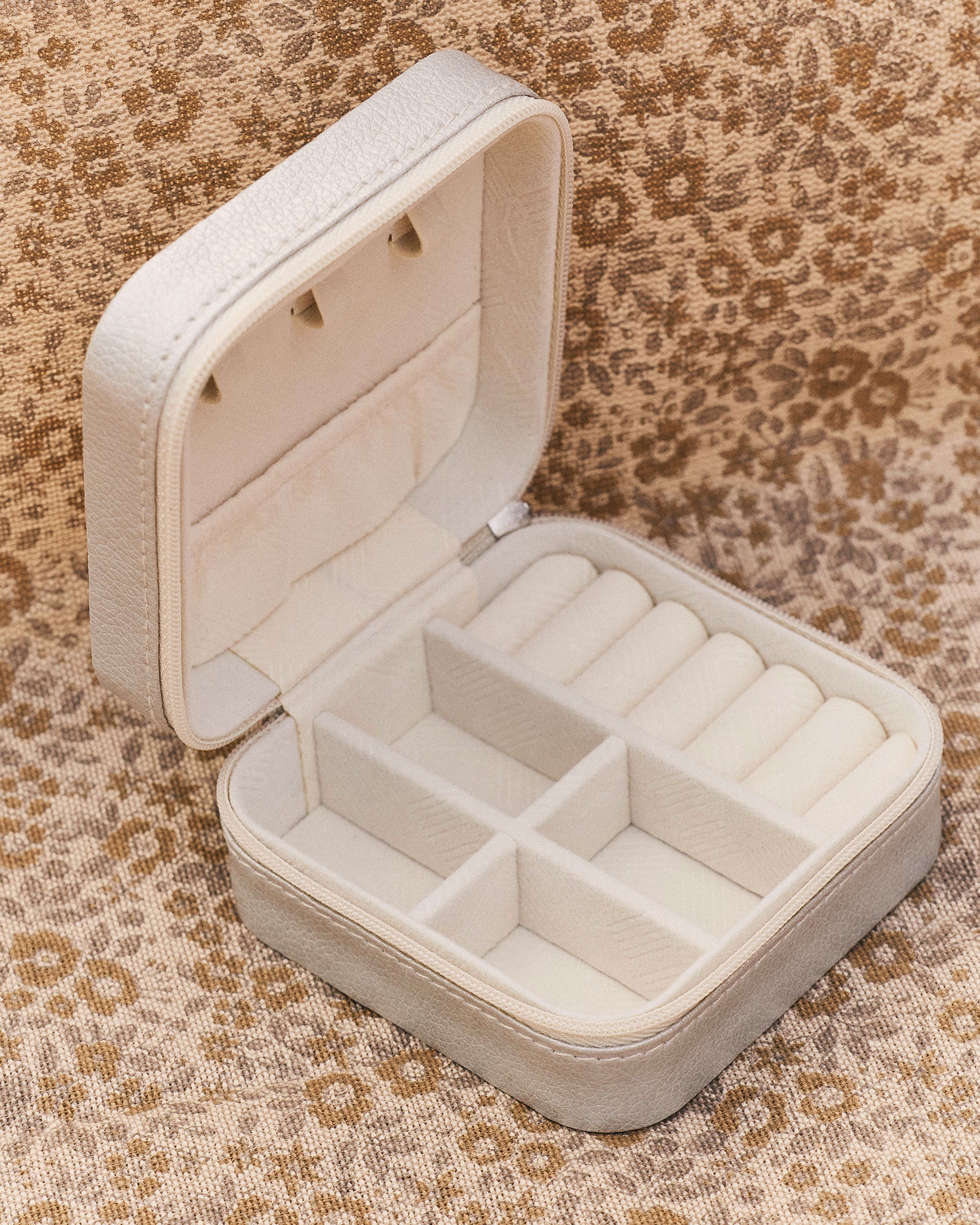 Silver travel jewelry box