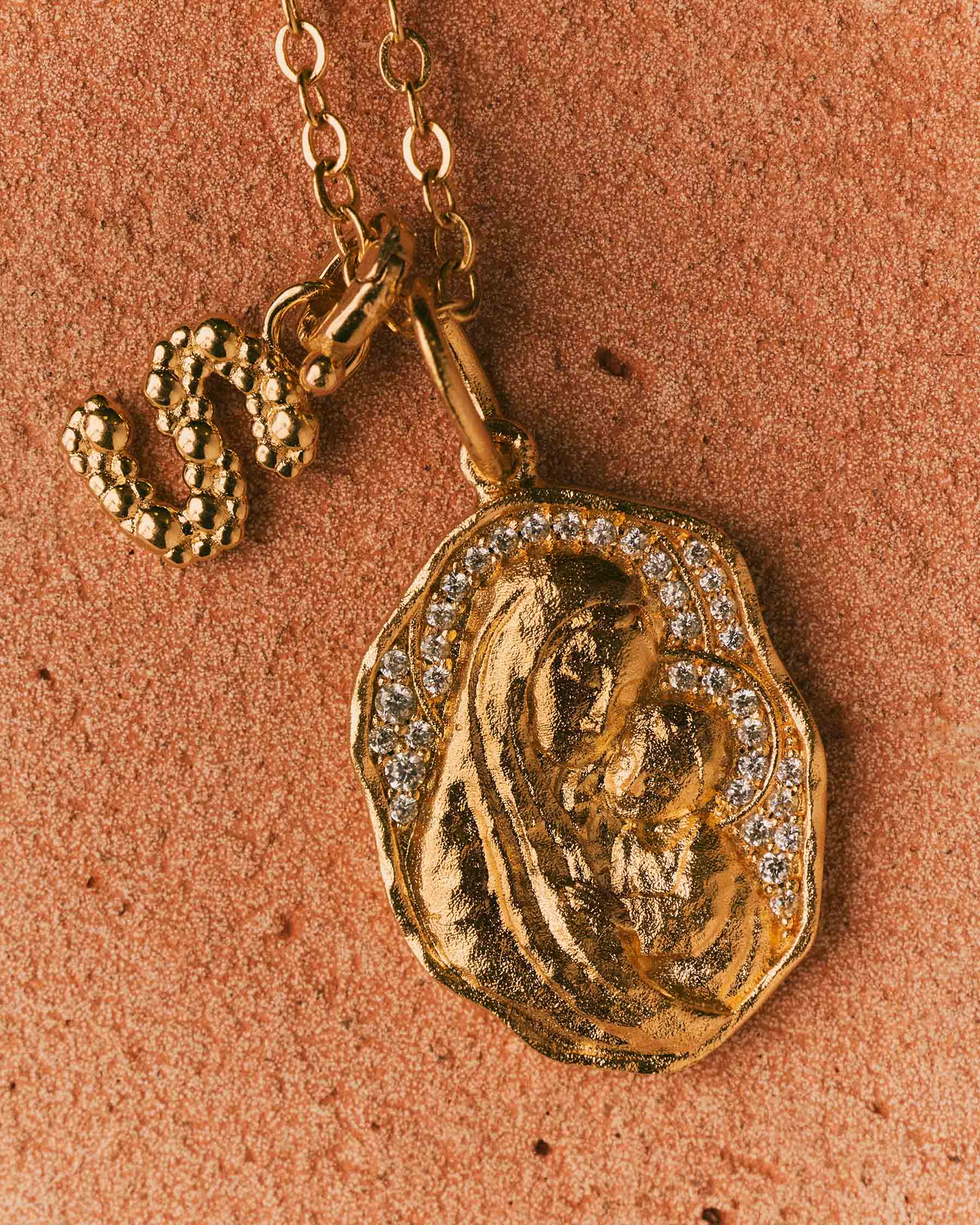 Charm de La virgen María y Niño