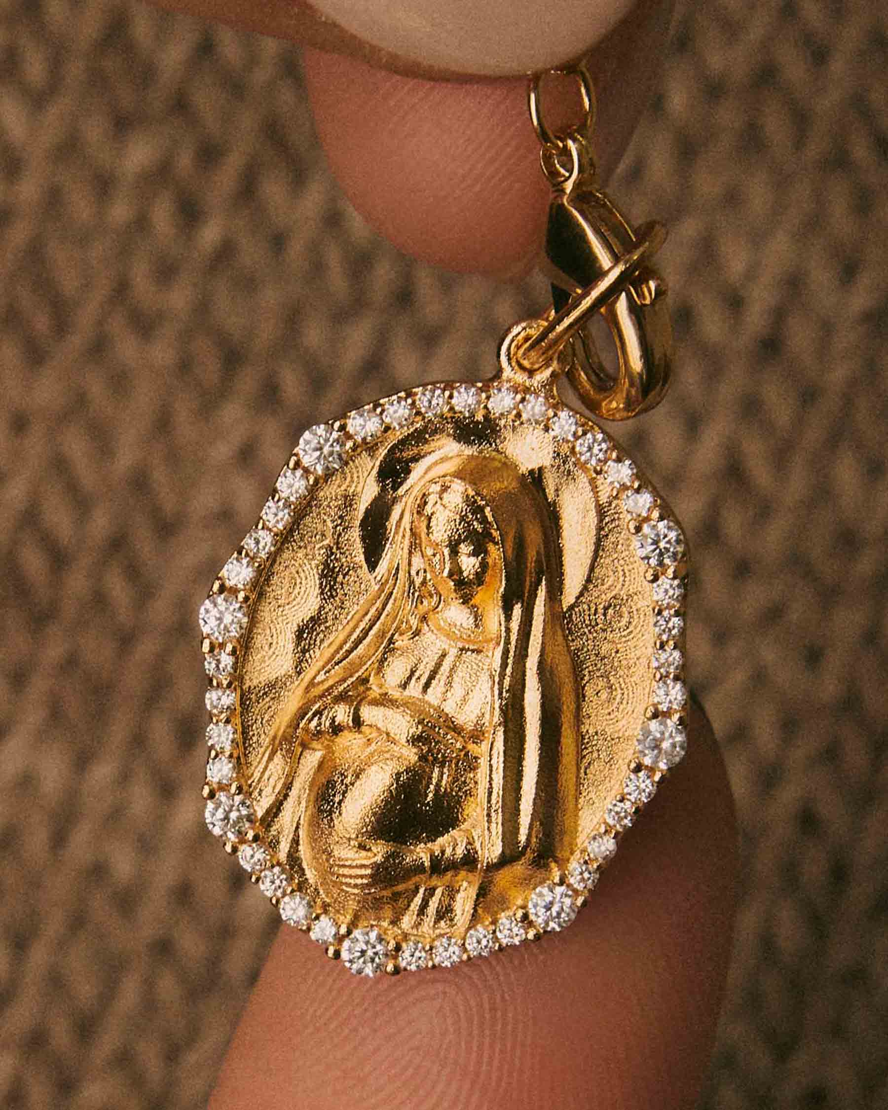 Charm Virgen María embarazada