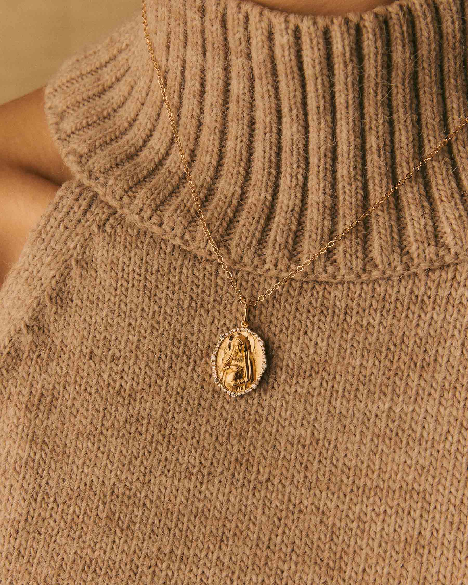Charm Virgen María embarazada