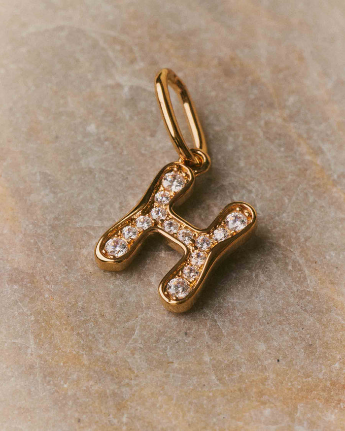 Charm Curve Buchstabe H