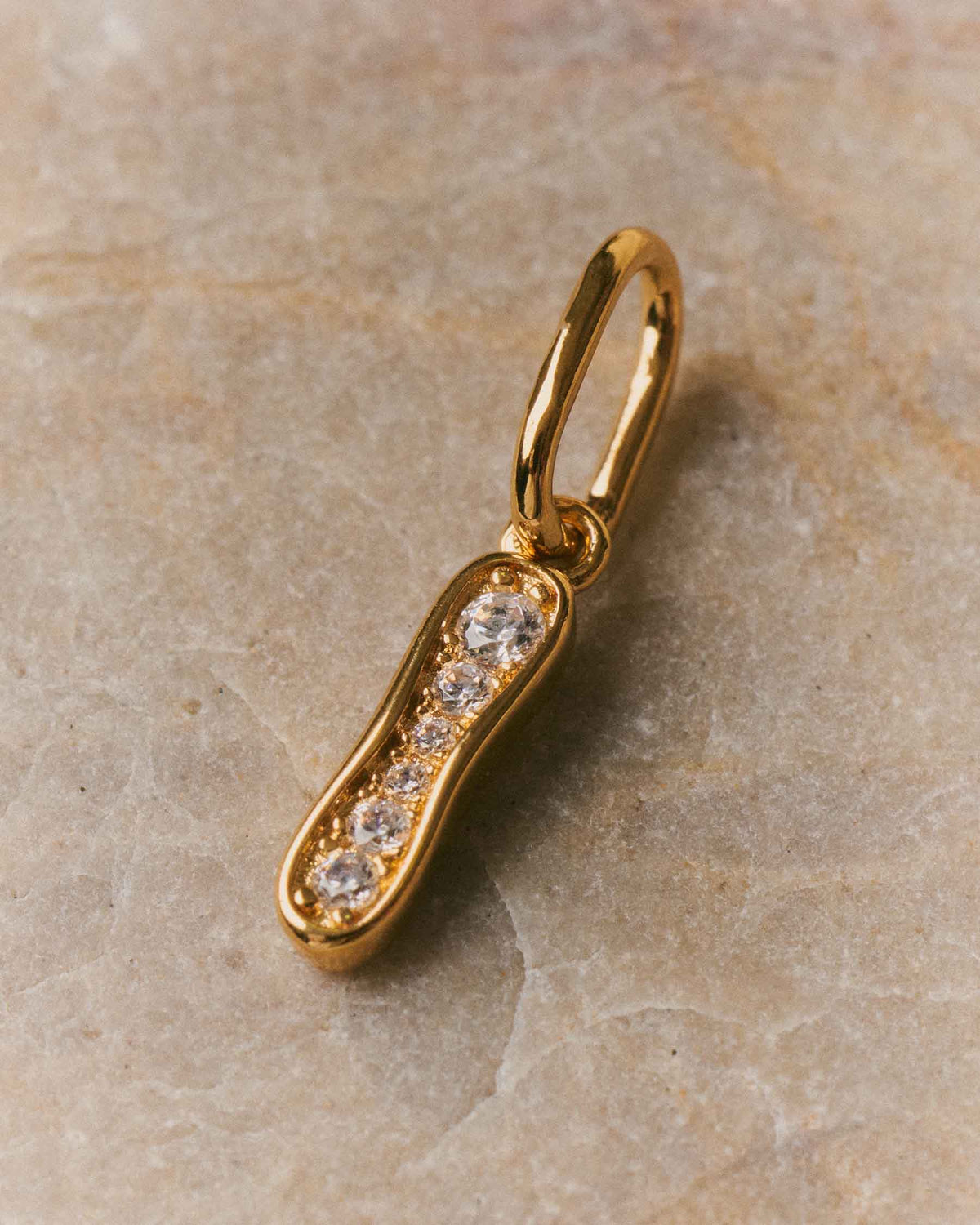 Charm Curve Buchstabe I